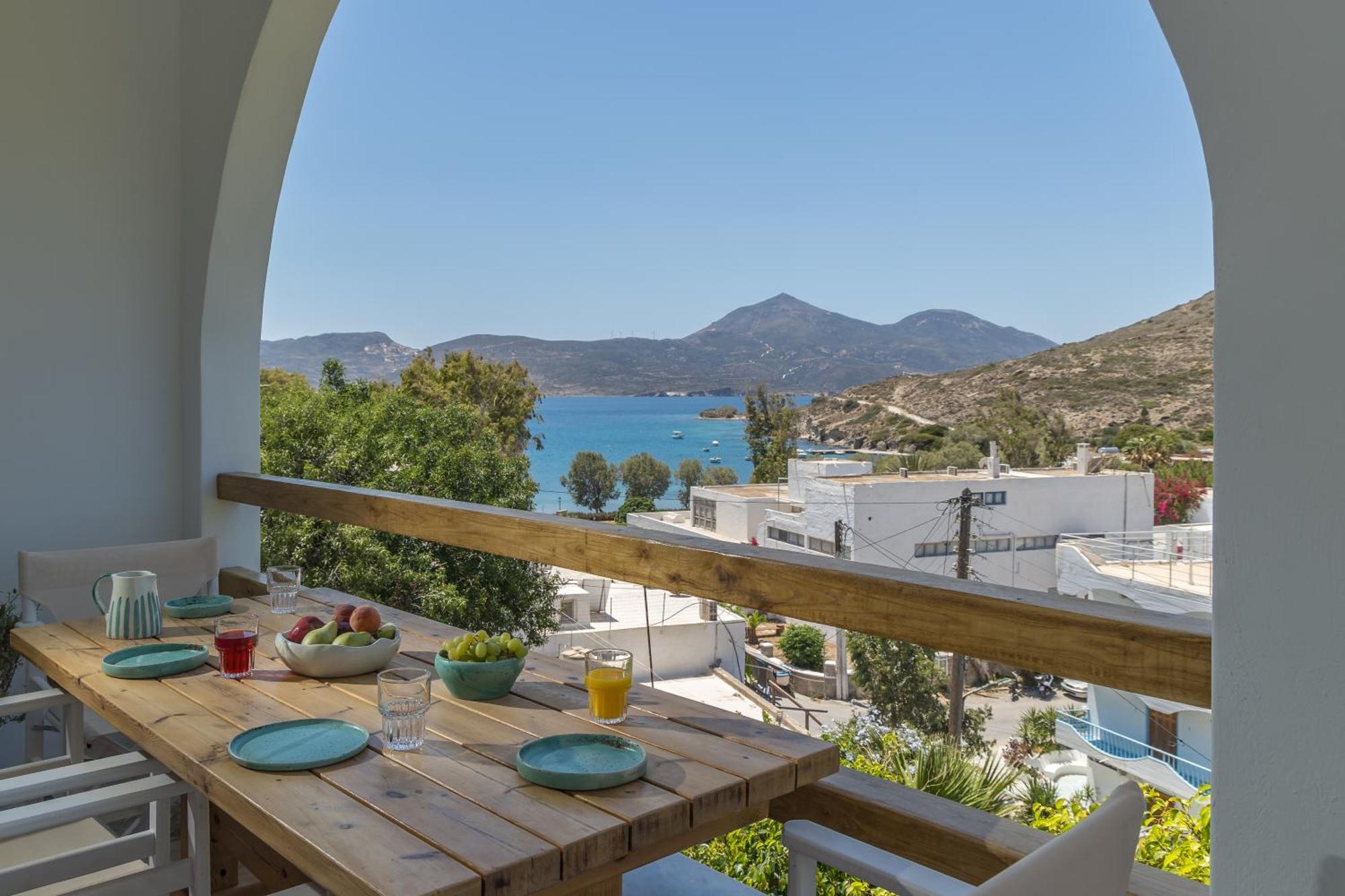 Areti'S Milos Guesthouses Adamantas  Exterior photo